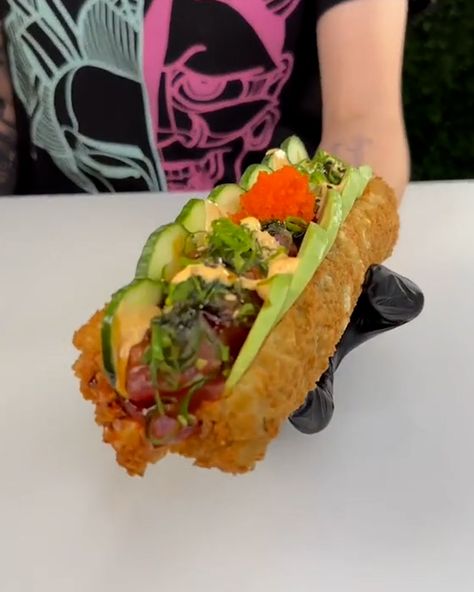 Sushi Hot Dog, Sushi Dog, Tuna Cucumber, Eel Sauce, Sushi Bowl Recipe, Sushi Burger, Crunch Wrap, Sushi Bowl, Sushi Sandwich