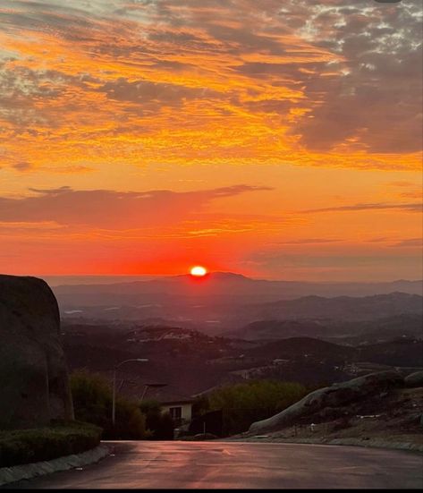 Mountain sunset Sunset Mountains Aesthetic, Sunset Mountain Aesthetic, Mountain Sunset Aesthetic, Sunsets Mountain, Sunset Over Mountains, Mountain Sunsets, Pretty Sunsets, Sunset Mountains, Mountain Aesthetic