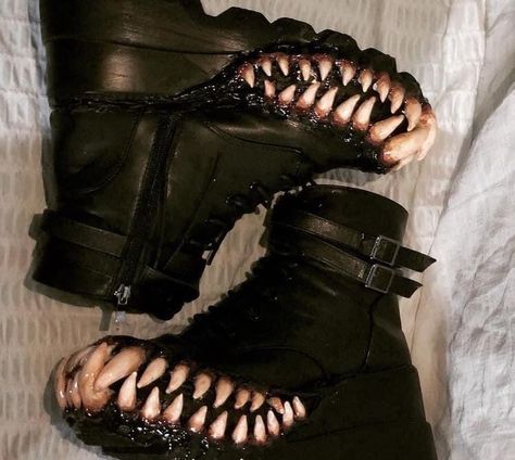 Cryptid Shoes, Custom Combat Boots, Weirdcore Shoes, Teeth Boots, Dnd Boots, Monster Shoes, Boots Diy, Punk Boots, Bone Shoes