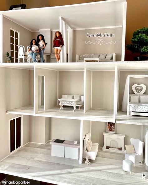 Remodeled Barbie House, Barbie House Ideas, Barbie House Diy, Modern Barbie House, Wooden Barbie House, Homemade Barbie House, Big Doll House, Barbie Houses, Large Dolls House