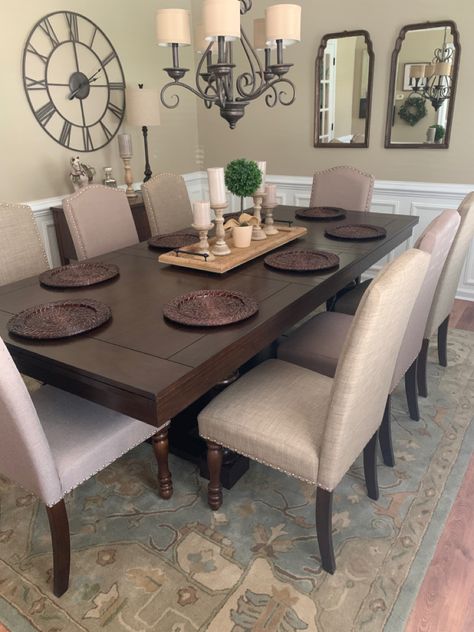 Brown Dinner Table, Dark Brown Dining Table, Luxury Dining Room Decor, Dining Room Decor Traditional, Decoration Dining Table, Dining Room Decor Modern, Brown Dining Table, Kitchen Table Chairs, Dinning Room Design