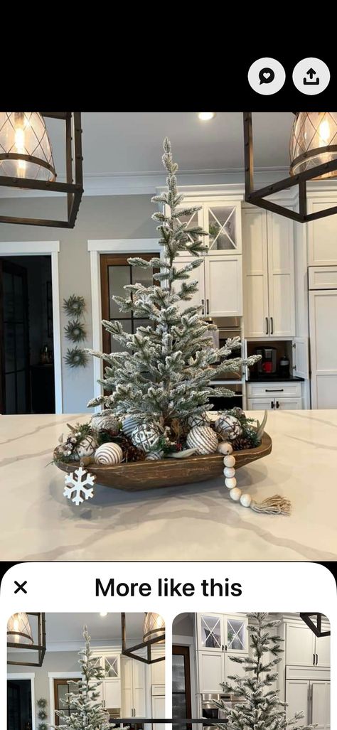 Christmas Decor Ideas Dough Bowl, Rustic Tray Decor, Kitchen Island Centerpiece Christmas, Dining Room Table Centerpiece Ideas Tray Christmas Decor Farmhouse, Dough Bowl Christmas Ideas, Decorating With Beads, Dining Room Table Centerpiece Ideas Tray Christmas Decor, Christmas Tray Centerpiece, Kitchen Table Centerpiece Christmas