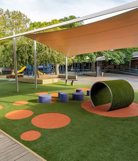 Modern School Playground, Courtyard Playground Landscape Architecture, Small Playground Ideas, Daycare Playground Ideas, School Yard Design, Kids Playground Design, Preschool Playground Ideas, Playground Design Plan, Playground Plan