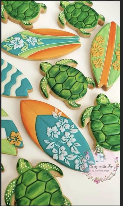 Sea Turtle Cookies Decorated, Turtle Decorated Cookies, Turtle Cookies Decorated, Sea Turtle Cookies, Turtle Sugar Cookies, Fondant Biscuits, Cookies Summer, Luau Party Food, Themed Snacks