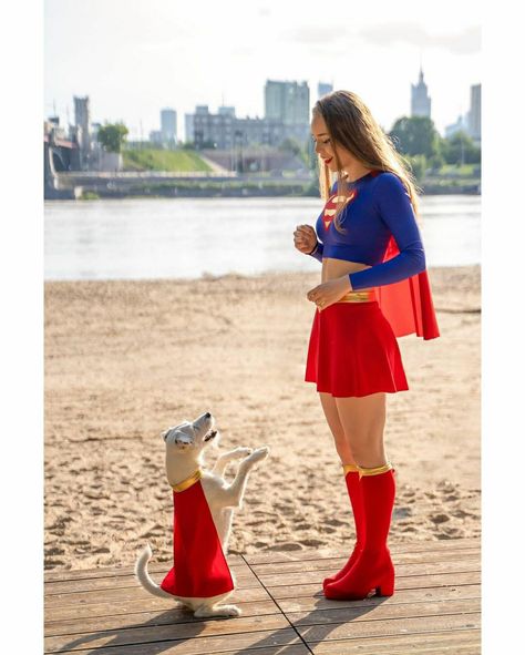 Super Girl Costume Woman, Supergirl Costume Diy, Superman Film, Supergirl Costume, Supergirl Cosplay, Super Girl, Melissa Benoist, Costume Cosplay, Halloween Costumes For Girls