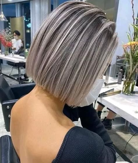 Hair Dye Shades, Silver Pixie, Grey Hair Transformation, Silver Blonde Hair, Hair Color Caramel, Brown Hair With Blonde Highlights, Blending Gray Hair, Ash Blonde Hair, Gray Hair Highlights