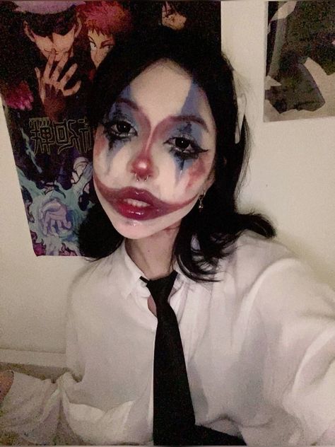 Vampire Clown Makeup, Creative Clown Makeup, Lip Makeup Art, Halloween Clown Makeup, Halloween Lip Makeup, Lip Makeup Ideas, Creepy Clown Makeup, Halloween Makeup Clown, Vampire Bride