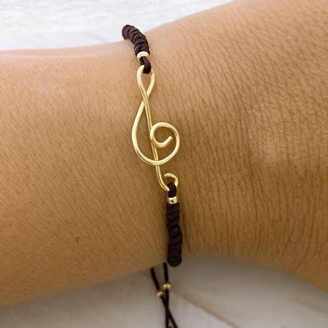 Treble Clef Jewelry, Music Note Bracelet, Ideas Pulseras, Wire Charm, Kabbalah Bracelet, Lucky Jewelry, Tiny Gifts, Beaded Earrings Diy, Purple Gift