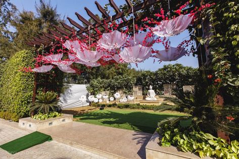 Photo of Upside down hanging umbrellas in entrance decor Flower Wedding Decorations, Hanging Umbrellas, Upside Down Umbrella, Wedding Cancellation, Wedding Decorations Ideas, Monsoon Wedding, Umbrella Decorations, Indian Wedding Planning, Big Fat Indian Wedding