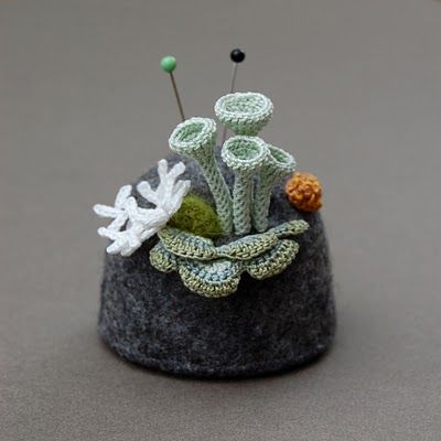 Crochet Pincushion, Crochet Cactus, Crocheted Flowers, Form Crochet, Crochet Plant, Freeform Crochet, Wool Applique, Pin Cushion, Love Crochet