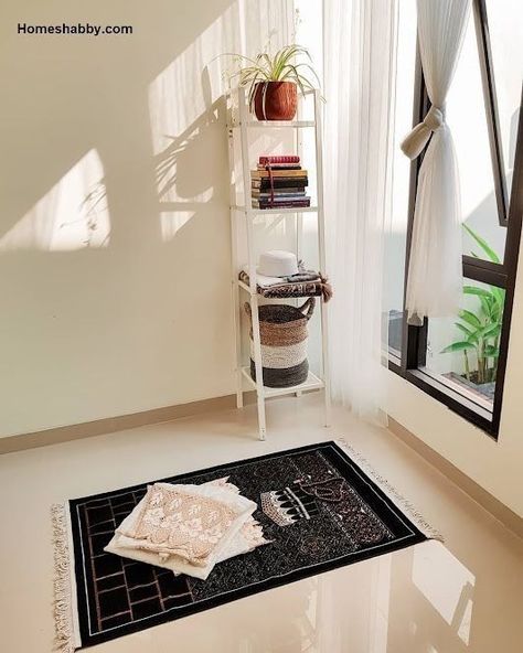 Muslim Prayer Room Ideas, Prayer Room Ideas, Prayer Corner, Girl Bedroom Walls, House Organisation, Smart Home Design, Islamic Decor, Bedroom Wall Colors, Small House Design Plans