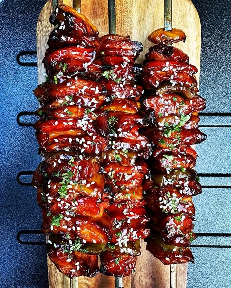 Check out these magical looking chicken skewers! You in for a bite or two? 😋 🐓 🐓 📷 @bbq_foodlover Huli Huli chicken skewers tender, chicken thighs coated with a sweet and spicy sauce made of pineapple, soya sauce, honey, fresh ginger, garlic, sesame and chili 🐓 🐓 #bbq #traeger #traegergrills #chicken #hulihuli #hawaii #hawaiian #meat #food #foodlover #foodie #bbq_foodlover #sweet #spicy #pineapple #flavor #foodstylist #bbqfoodlover Huli Huli Chicken, Soya Sauce, Sweet And Spicy Sauce, Traeger Grill, Chicken Skewers, Chicken Thighs, Fresh Ginger, Skewers, Bbq Recipes