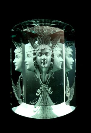 Absolutely astounding etched aquamarine. Tremendous. Wallace Chan, Aquamarine Crystal, 가을 패션, Gems And Minerals, Artistic Jewelry, Art Sculpture, Rocks And Minerals, Modern Jewelry, Art Forms