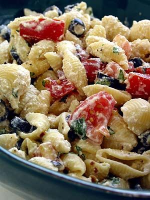 looks delicious Ricotta Pasta Salad, Olive Pasta Salad, Olive Pasta, Tomato Pasta Salad, Enjoy Your Meal, Ricotta Pasta, Cole Slaw, Fettuccine Alfredo, Think Food