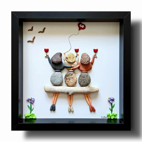 Art Sisters, Wine Cheers, Stone Pictures Pebble Art, Pebble Art Family, Diy Rock Art, Happy Birthday Gift, Shell Crafts Diy, Gift Wine, Art Friend