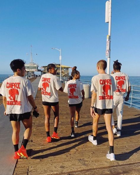 Band Shirt Outfits, Running Inspo, Run Club, Tiny Shorts, Running Style, Runners High, Running On The Beach, Shirt Outfits, Clubbing Aesthetic