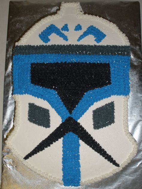 I had my first "repeat" design! One of my first cakes was a Captain Rex cake for Nate's birthday...well, my buddy Quinn turned 4 and also re... Clone Trooper Cake, Light Saber Diy, Buttercream Icing Cake, Lego Clone Wars, Crafts Star, Lego Star Wars Party, Diy Star Wars, Star Wars Crafts, Captain Rex