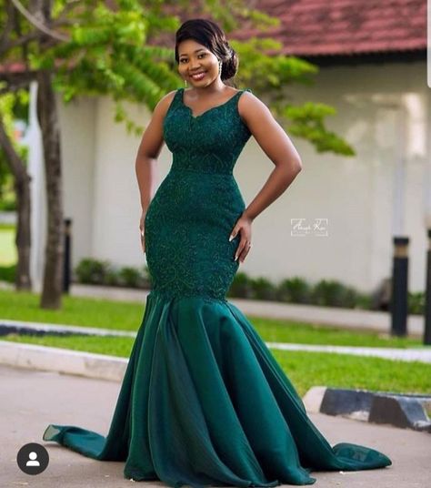 Emerald Green Lace Dress, African Bridesmaids, Emerald Green Gown, Emerald Green Lace, Teal Mermaid, Lace Dress Classy, African Bridesmaid Dresses, Green Lace Dress, Girls Bridesmaid Dresses