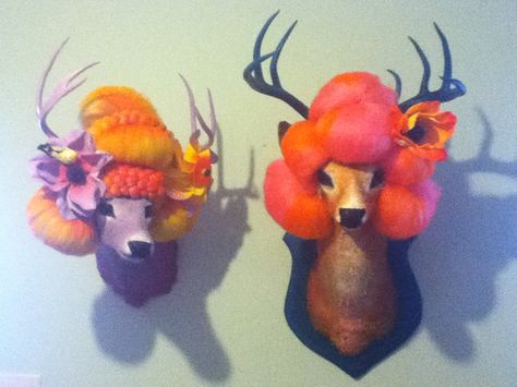 Faux Taxidermy Diy, Fake Taxidermy, Deer Heads, Kitsch Art, Deer Mounts, Kitsch Decor, Taxidermy Art, Arte Punk, Deco Originale