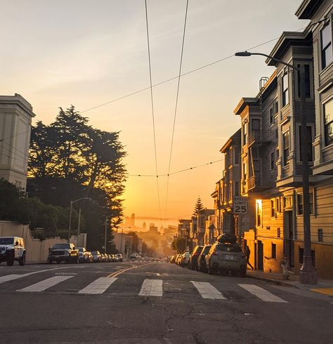 Morning Lighting Reference, City In Distance, San Francisco Morning, Sanfransisco Street Aesthetic, Street Light In Fog, Haight Street San Francisco, San Francisco Pictures, San Francisco At Night, San Francisco Cityscape