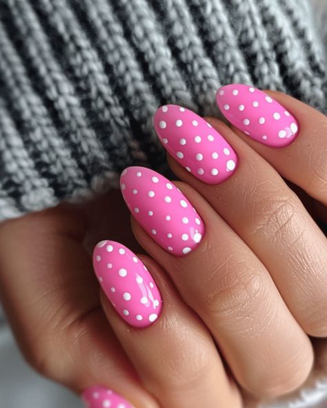 Pink Polka Dot Nails, Best Pink Nails, Pink Nails Ideas, Short Pink Nails, Gradient Nail Design, Pink French Nails, Dot Nails, Cute Pink Nails, Pink Chrome Nails