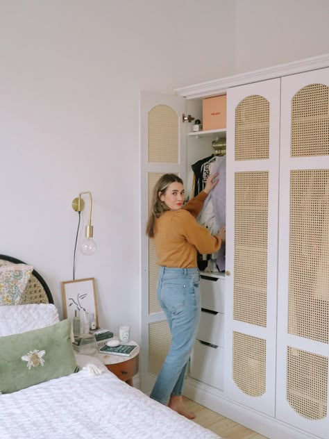 Green Cupboards Bedroom, Rattan Furniture Bedroom, Claw Clip Storage, Entrance Wardrobe, Kate Spiers, Wall Hanging Rack, Rattan Bedroom, Bedroom Floor Plan, Clip Storage