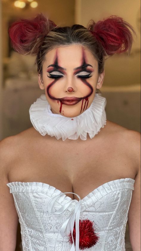 It Female Costume, Diy Pennywise Makeup Women, Pennywise Women’s Costume, It Costume Makeup, Pennywise Costume Makeup, Pennywise Make Up Female, Glam Pennywise Makeup, It Women Costume Clown, Easy Penny Wise Makeup