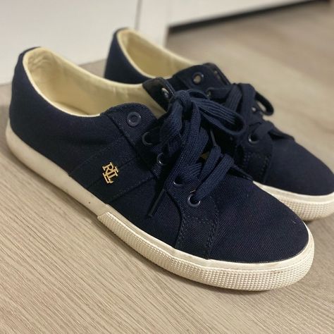 Lauren by Ralph Lauren Janson II / Women's Sneakers Navy Crafts, Womens Ralph Lauren, Ralph Lauren Sneakers, Polo Shoes, Random Outfits, Ralph Lauren Shoes, Lauren By Ralph Lauren, Sperry Sneaker, Dc Sneaker