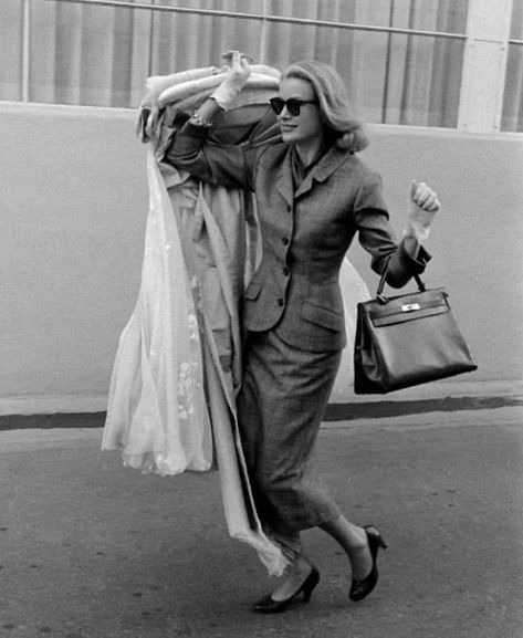 Grace Kelly Style, Scarlett Rose, Anita Ekberg, Princess Grace Kelly, Christophe Lemaire, Design Moda, Hollywood Icons, Kelly Bag, Princess Grace