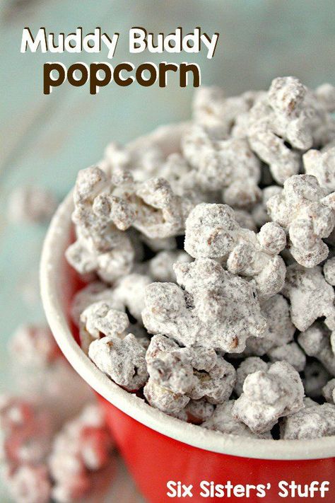 Gourmet Popcorn Recipes, Covered Popcorn, Chocolate Covered Popcorn, Muddy Buddy, Grandma Cooking, Dessert Parfait, Popcorn Treats, Six Sisters Stuff, Muddy Buddies