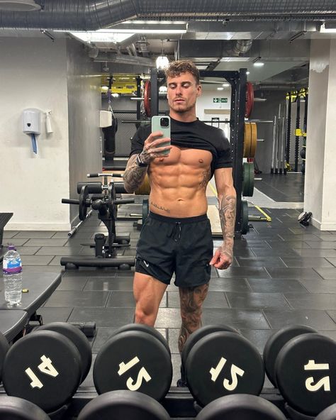 Kori Sampson, Muscular Men, Shirtless Men, Mens Fitness, Tattoos For Guys, Log In, Log, Mens Outfits, Instagram