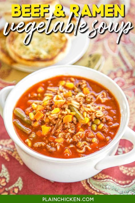 Vegetable Beef Ramen Soup – we make this at least twice a month! Super easy to make and tastes delicious! Only 5 ingredients and ready in under 20 minutes! Ground beef, V-8 Vegetable Juice, Onion Soup Mix, Beef Ramen Noodles, and Mixed Vegetables. Perfect for a cold day! Everyone loved this hamburger vegetable soup and went back for seconds. Southern Cornbread Recipe, Soup Comfort, Queso Chicken, Vegetable Tacos, Beef Taco, Vegetable Beef Soup, Ramen Soup, Plain Chicken, Easy Soup