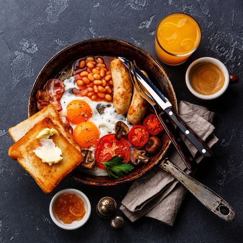 Breakfast Beans, Eggs Toast, Breakfast Cooking, Menu Sarapan Sehat, Beans On Toast, Breakfast Platter, Fried Eggs, Cooked Breakfast, English Breakfast