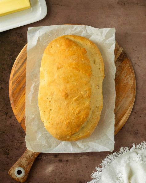 Homemade Italian Bread Quick Italian Bread, Easy Yeast Bread, Homemade Italian Bread, Italian Bread Recipe, Biscuit Cinnamon Rolls, Lemon Poppyseed Pancakes, Easy Homemade Biscuits, Italian Bread Recipes, Crock Pot Tacos