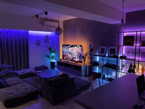 Video Game Living Room, Game Living Room, Lofted Cabin, Male Living Space, Disney Room Decor, Dream House Living Room, Man Cave Room, House Interior Design Styles, Game Room Family