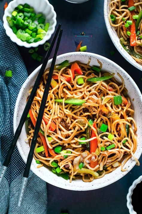 Veg Hakka Noodles - Binjal's VEG KitchenVeg Hakka Noodles - Binjal's VEG Kitchen Manchurian Noodles, Chicken Hakka Noodles Recipes, How To Make Hakka Noodles, Hakka Noodles, Veg Hakka Noodles, Chinese Street Food, Asian Noodles, Vegetable Stir Fry, Food Stall