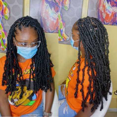 Braided Hairstyles Locs, Medium Butterfly Locs, Butterfly Locs Black, Girl Braided Hairstyles, Hairstyles Locs, Black Hair Video, Butterfly Locs, Faux Locs Hairstyles, Braided Bun Hairstyles