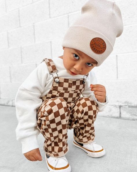 If you haven’t checked out these teddy overalls what are you even doing?? 🤎 Baby Boy Outfits Aesthetic, Cute Toddler Boy Outfits, Baby Boy Outfit Ideas, Boy Outfits Aesthetic, Stylish Baby Boy Outfits, My Dream Family, Boy Outfit Ideas, Winter Birthday Outfit, Stylish Baby Boy