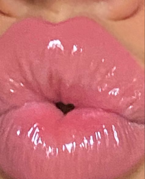 #eyes #love #broken #heatless #heartbroken #heartbreak #crying #tears #eye #lips #gloss #lipgloss #heart #love Lip Pictures Aesthetic, Anime Tounge Out Face, Breakup Dp Photo, Human Anatomy Female, Pink Lips Art, Big Lips Natural, Lip Pictures, Lips Gloss, Wet Lips