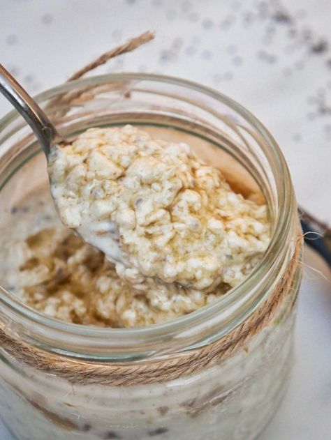 Greek Yogurt Oatmeal, Vanilla Overnight Oats, Easy Yummy Breakfast, Overnight Oats Recipe Easy, Overnight Oats With Yogurt, Breakfast Oats Overnight, Overnight Oatmeal Recipes, Easy Overnight Oats, Oat Recipes Healthy