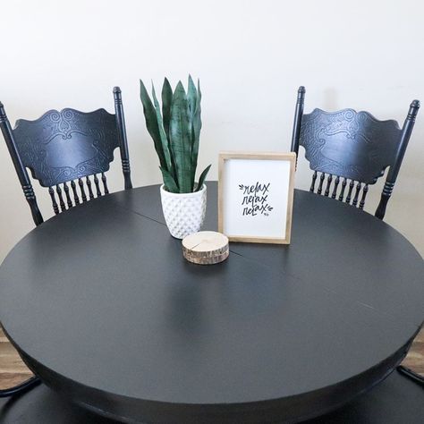 Painting a Dining Table Black Black Top Dining Table, Black And Wood Dinner Table, How To Paint A Table Black, Updating Kitchen Table, Painting Wooden Table, Painting Kitchen Table Black, Matte Black Dining Table, Black Farmhouse Kitchen Table, Painting Dining Room Table Black