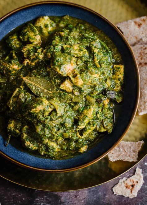 Palak Chicken Recipe, Leftover Spinach, Chicken Spinach Curry, Saag Chicken, Indian Spinach, Curry Base, Palak Chicken, Kachumber Salad, Chicken Makhani