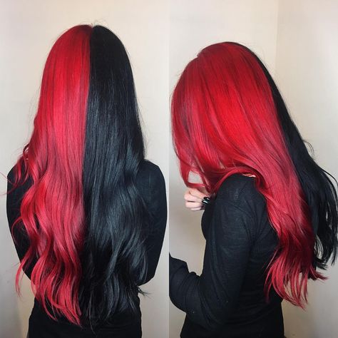 Half And Half Hair, Split Dyed Hair, Oval Face Hairstyles, Split Hair, Hair St, Hair Dye Colors, Hair Inspo Color, Cool Hair Color, Grunge Hair