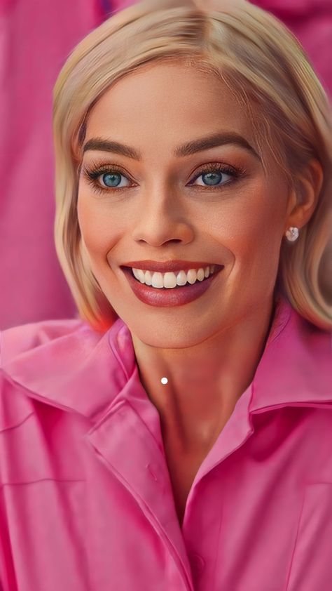 Margot Robbie Red Carpet Makeup, Margot Robbie Barbie Makeup, Barbie Makeup Look Margot Robbie, Barbie Makeup Margot Robbie, Margot Robbie Barbie Hair, Margot Robbie Red Carpet, Margot Robbie Makeup, Robbie Margot, Margot Robbie Hair