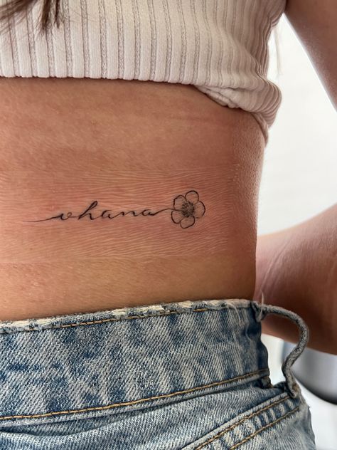 Angel Wings Initial Tattoo, Small Turtle Tattoo, Ohana Tattoo, Simple Tats, Hawaii Tattoos, Small Pretty Tattoos, Initial Tattoo, Discreet Tattoos, Dainty Tattoos