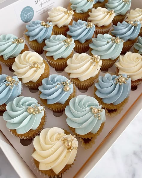 Sky Blue Cupcakes, Cupcakes Design For Birthday, Blue Mini Cupcakes, Blue Gold Cupcakes, Baby Boy Cupcakes Ideas, Blue Bridal Shower Cupcakes, Cupcake Cute Design, Blue Themed Desserts, Cupcakes Decoration Blue