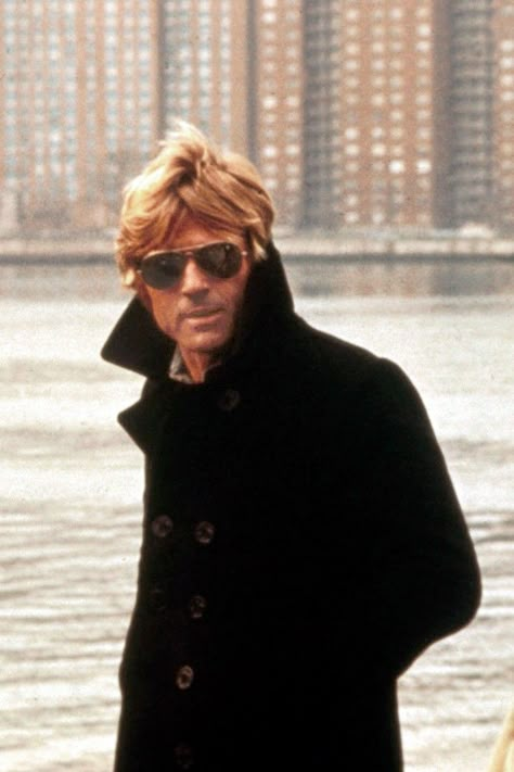 Ryan O'neal, Smart Casual Menswear, Star Tv, Humphrey Bogart, Robert Redford, Paul Newman, Marlon Brando, Mens Outfit Inspiration, Jane Fonda