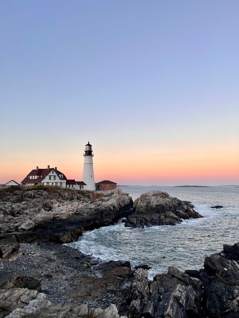 Maine Countryside Aesthetic, Lighthouse In Maine, East Coast Vibes, Summer Aesthetic New England, Maine Instagram Pictures, Maine Beach Aesthetic, Summer In Maine Aesthetic, Coastal Maine Aesthetic, Maine Countryside