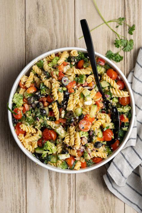 High Protein Pasta Salad, Protein Pasta Salad, High Protein Pasta, Healthy Pasta Salad, Protein Lunch, Protein Pasta, Macro Friendly Recipes, Pasta Salad Recipe, Macro Meals