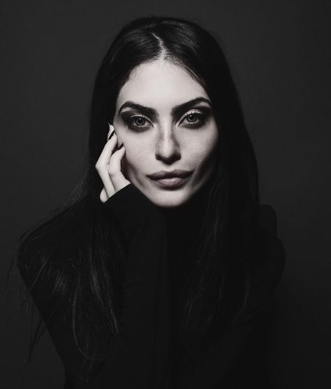 Segovia Amil www.segoviaamilpoetry.com Her beauty always strikes me and her eyes hold me.  Stunning. Segovia Amil, Yennefer Of Vengerberg, Dark Beauty, 인물 사진, Dark Hair, Woman Face, Dark Aesthetic, Pretty Woman, A Black